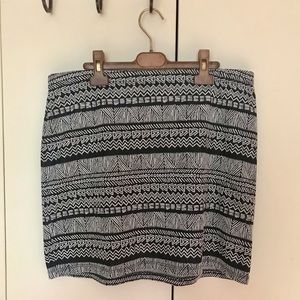 Women’s Reitmans Tribal Skirt Petite size XL